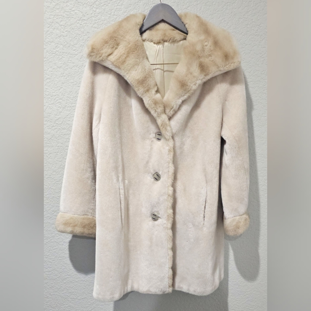 Elegant Cream Fur-Trimmed Women's Coat